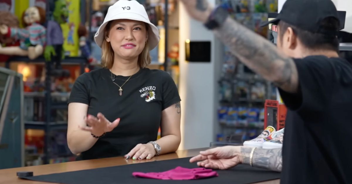 Maria Ozawa, ibinenta ang kaniyang 'lucky charm" panty kay Boss Toyo