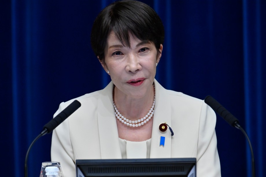 Japanese premier calls for free, safe passage through Strait of Hormuz