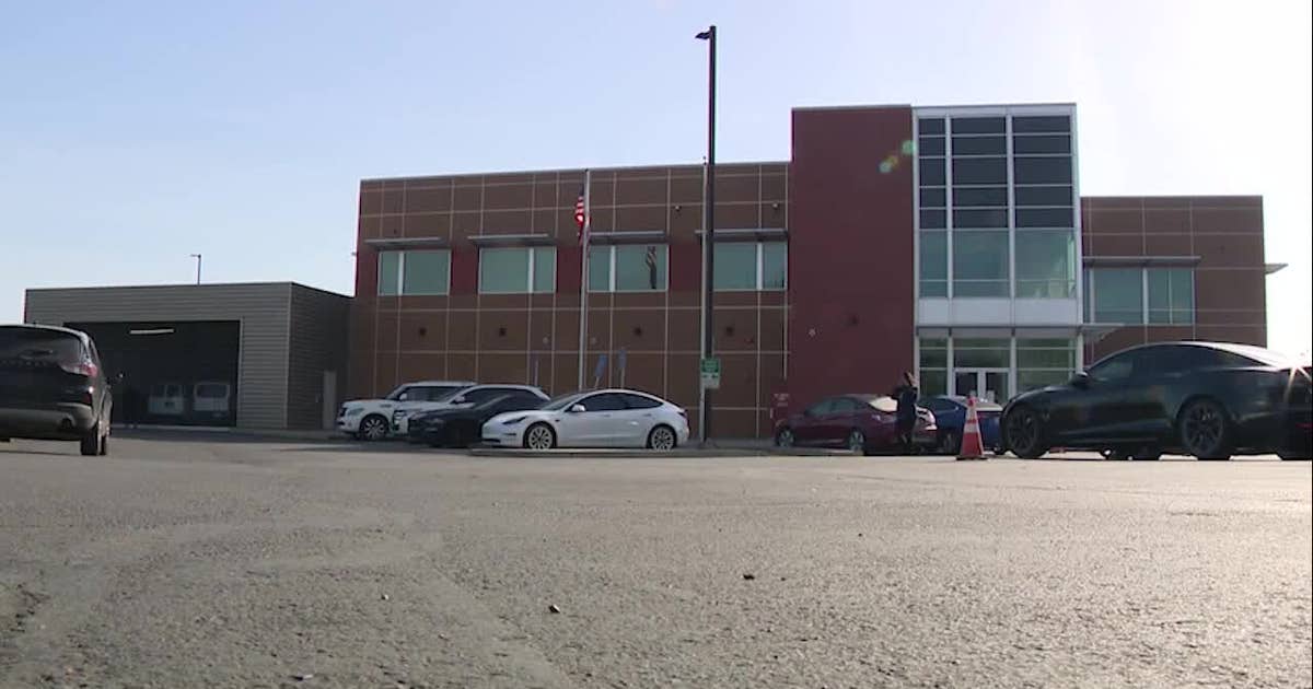 Congressman conducts surprise visit at ICE facility in Stockton