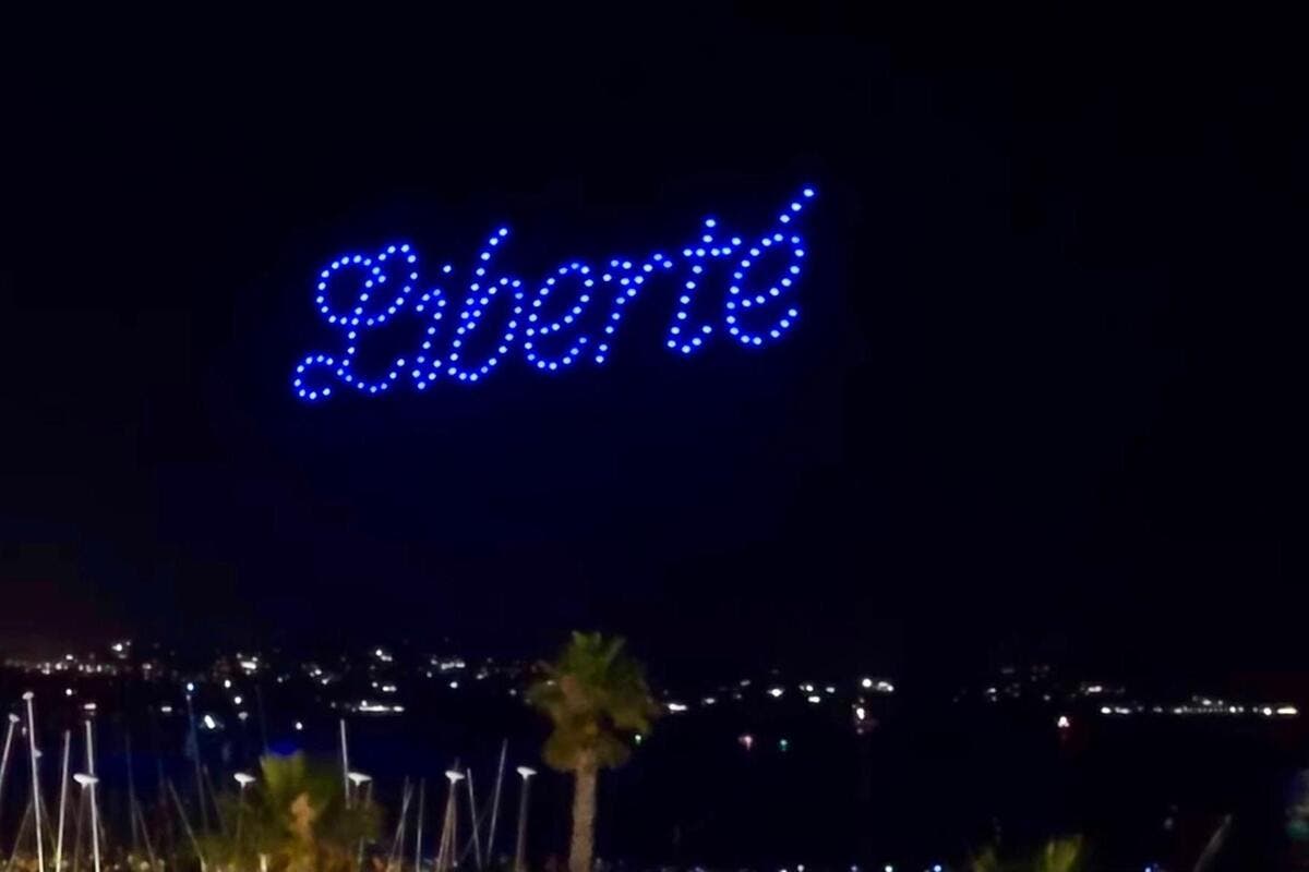 Débarquement de Provence : 300 drones font le show en baie de Cavalaire ce dimanche 9 août