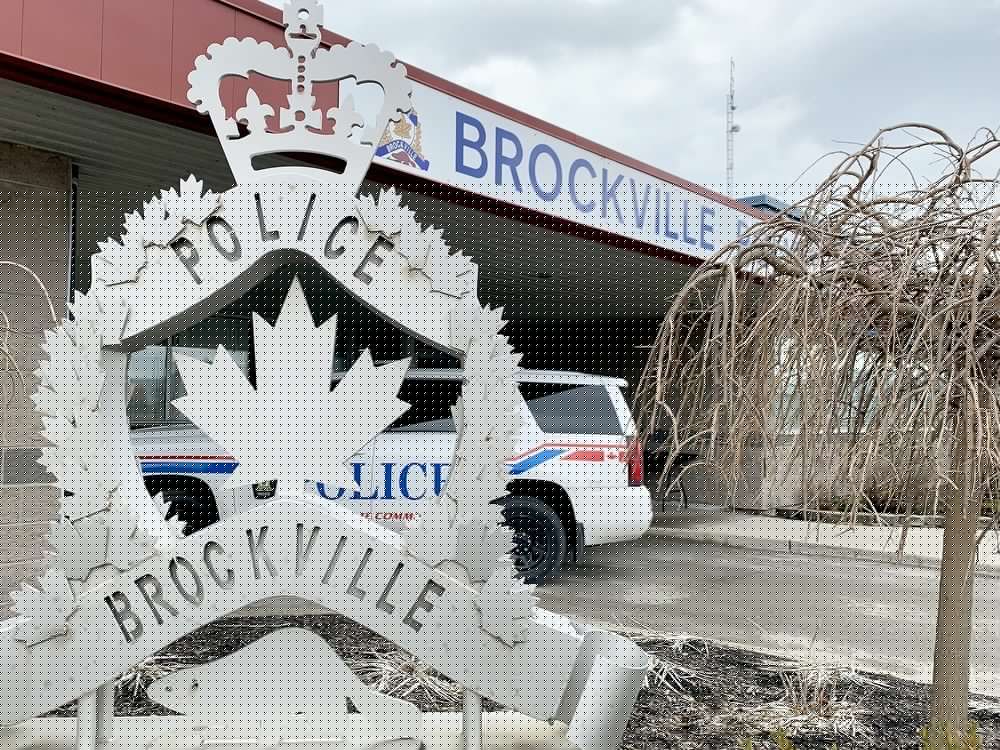 Two arrested for impaired, wanted person charges: Brockville police