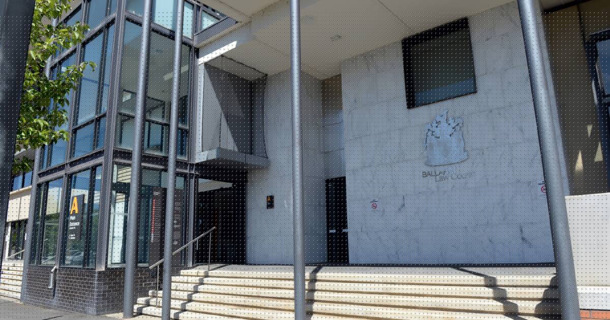 'Fearful': man jailed for 700+ calls to ex, hours after prison release