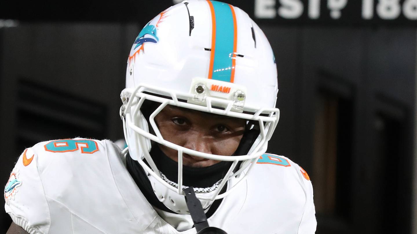 Malik Washington is showing off a new element to his game early in camp