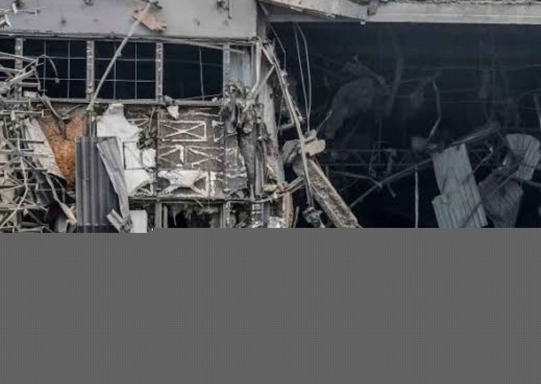 Russian Strikes Leave 17 Dead in Kyiv