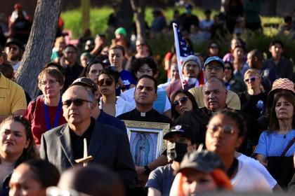 Head of U.S. bishops: We stand with immigrants ‘in this challenging hour’