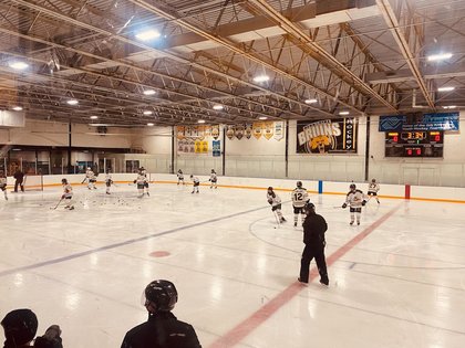 Max Scribner’s hat trick helps Easthampton boys hockey extend streak