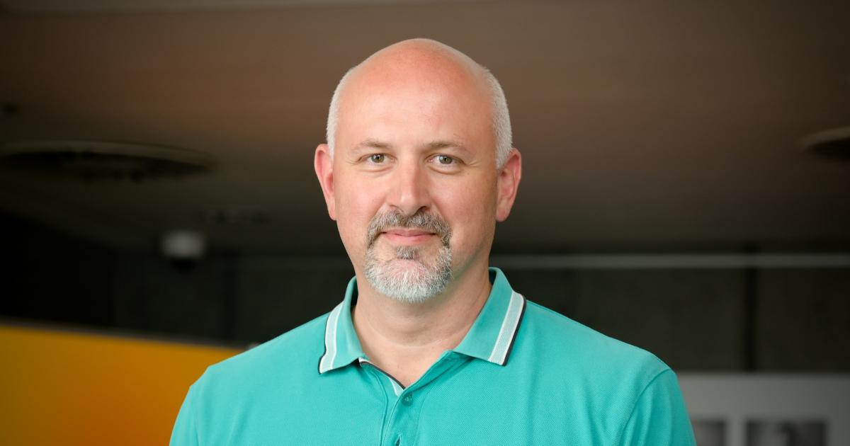 Elektromobil se vyplatí, když máte kde nabíjet, říká expert a autor videoblogu Akcelerace Electric (audio)
