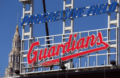 Guardians re-sign two minor league free agents; invite them to camp in 2026