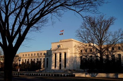 Trump says Fed pick due Friday after meeting Warsh at White House