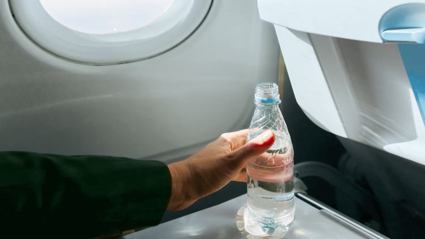 How to Avoid Swollen Feet and Ankles After Flying