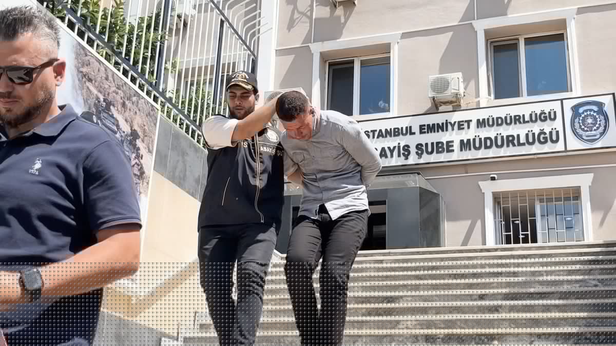 Fatih'te Camide Çanta Hırsızlığı: 450 Bin Liralık Birikim Çalan Şüpheli Tutuklandı