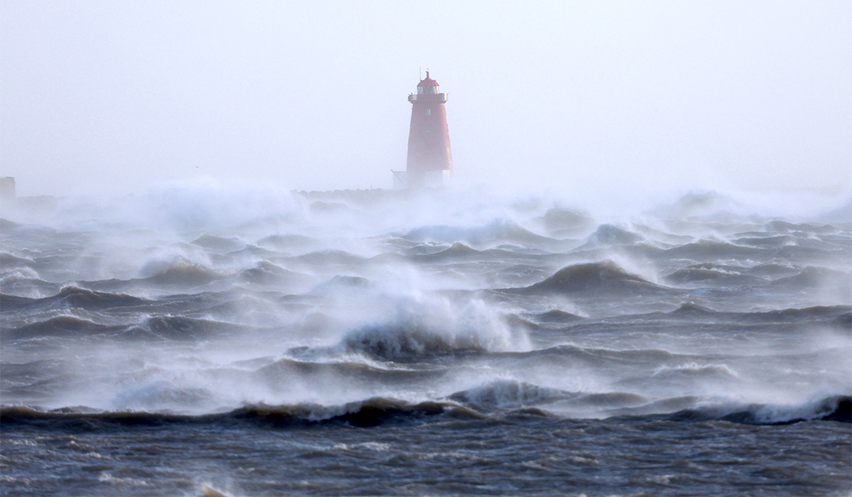 Ireland to be battered by tail end of Hurricane Humberto as balmy weather packs up and leaves