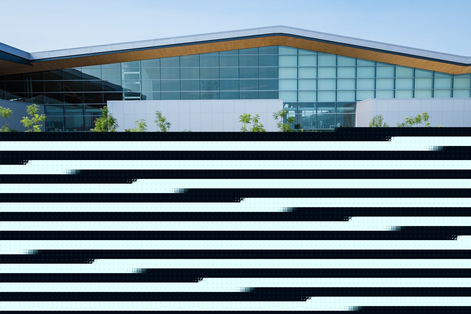 Pittsburgh International Airport debuts the first of four outdoor terraces