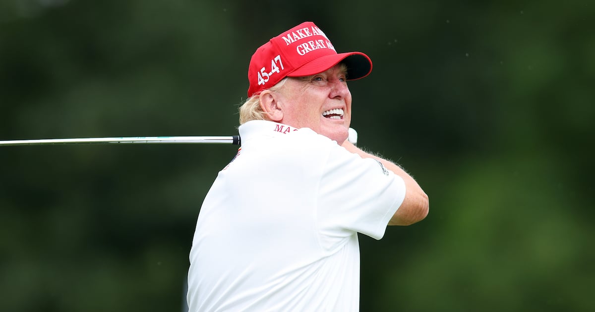 Video Shows Trump’s Latest Golf Win Doesn’t Quite Add Up