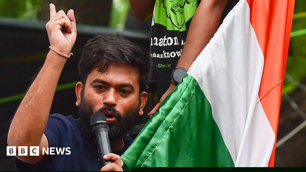 India's 'cockroach' protest continues a day after police crackdown