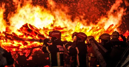 “Il fumo degli incendi boschivi aumenta il rischio di ictus”. Lo studio e il confronto con lo smog