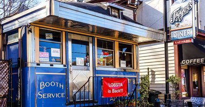 The Johnny Cakes At This Classic Diner In Rhode Island Are Out-Of-This-World Delicious