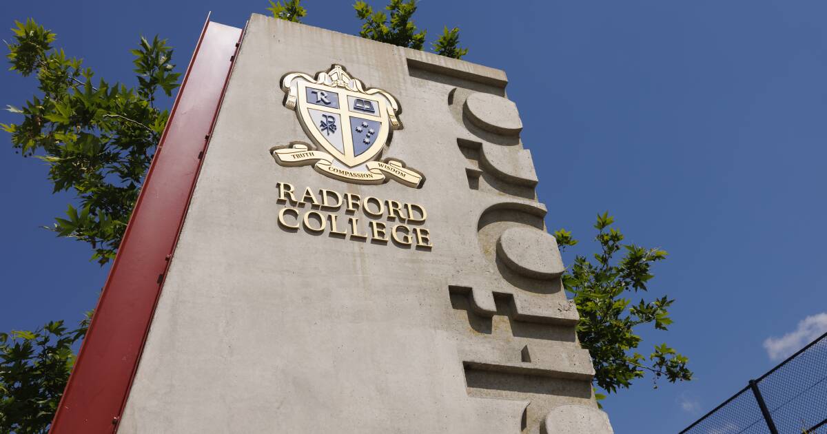 Radford College parents in the dark over online chat group rating girls