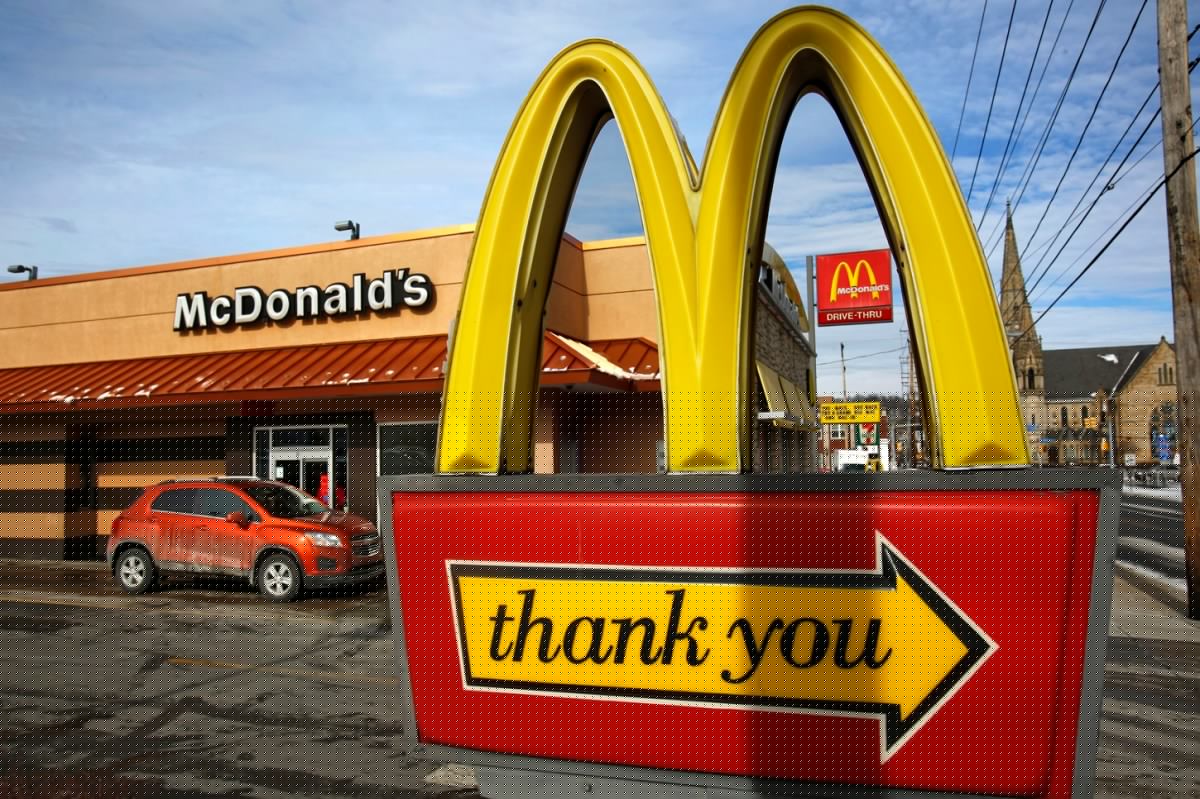 McDonald’s confirma que los consumidores están reduciendo el gasto en restaurantes por la presión económica