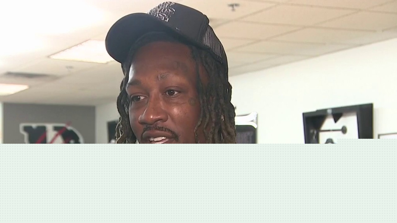Former Buck Larry Sanders partners with local business for community initiative