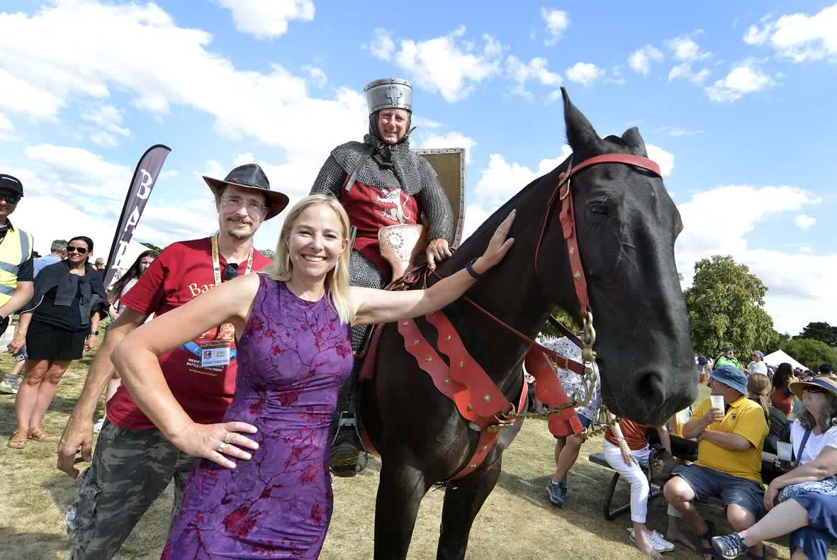 IN PICTURES - Thousands flock to Evesham for medieval battle spectacular