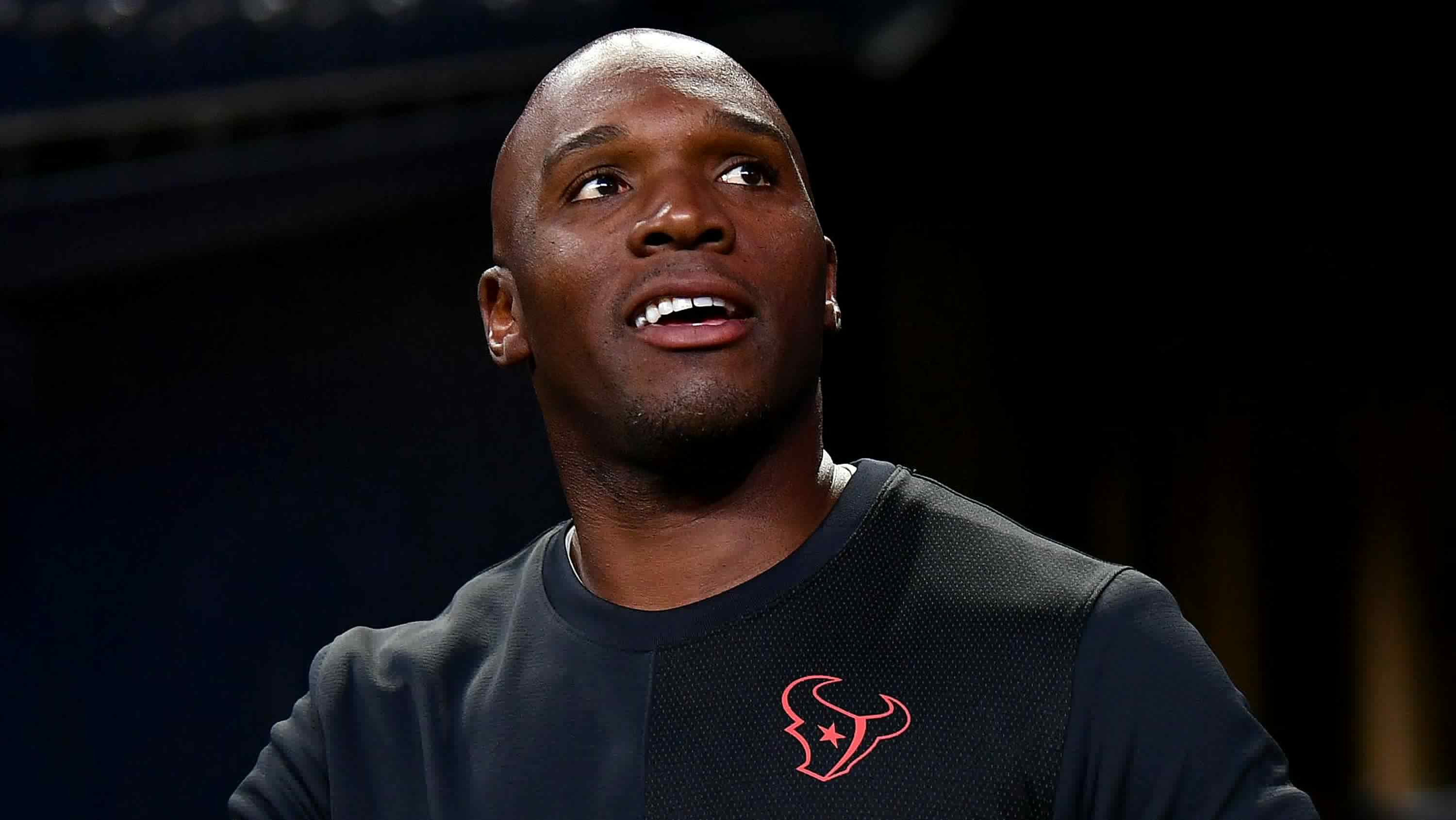 Texans’ ‘Nuisance,’ Rookie Teammate Turning Heads in Training Camp