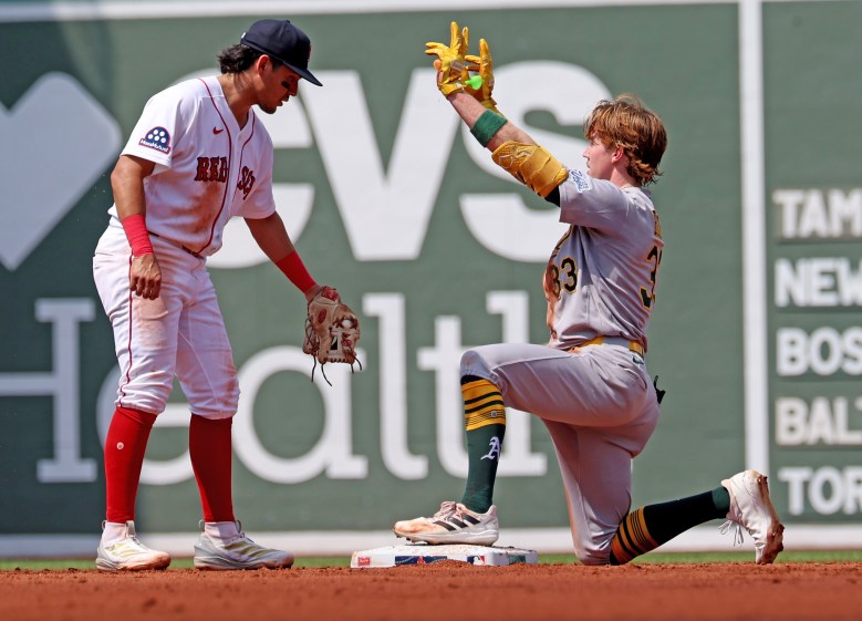 Red Sox give up lead in 9th, suffer second straight loss