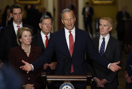 Midnight federal shutdown edges closer as US Senate fails to agree on spending bills
