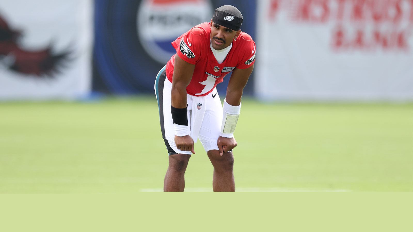 Eagles’ Jalen Hurts channels Babyface as he highlights training camp breakout weapon