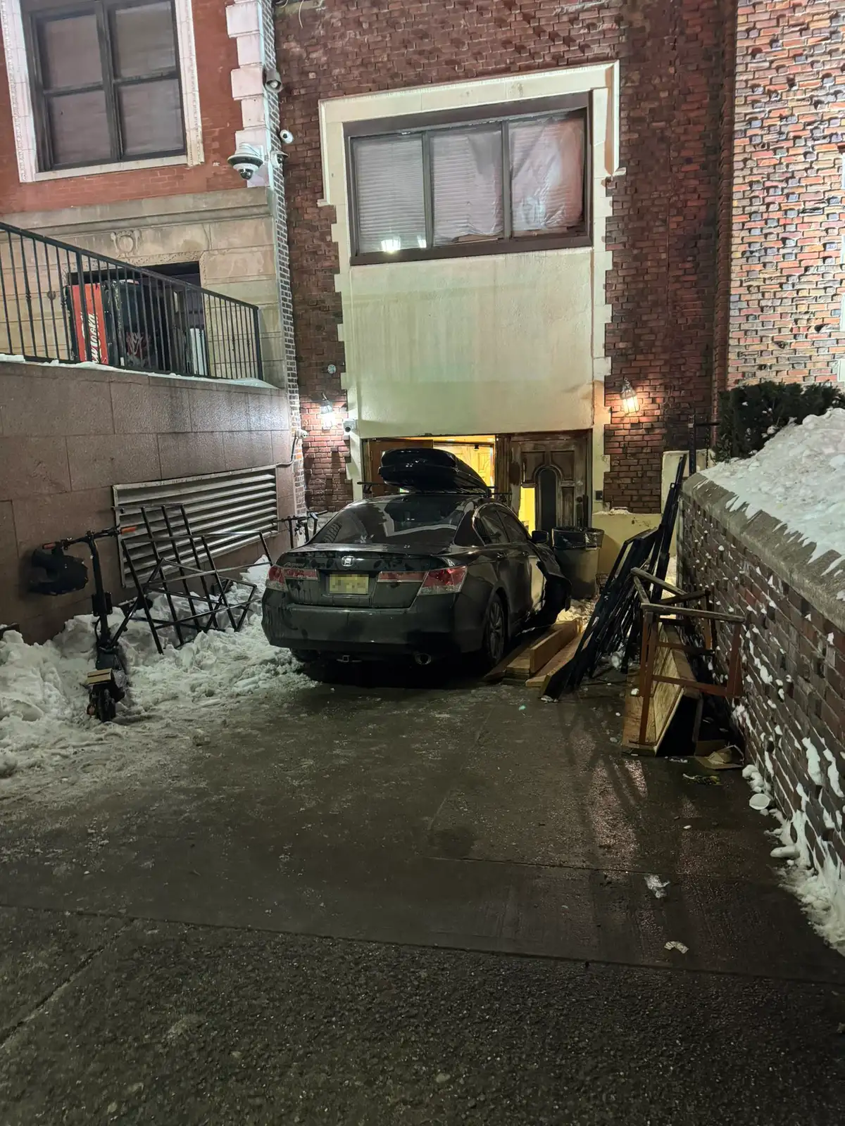 Man arrested after car ramming attack on Chabad world headquarters in New York