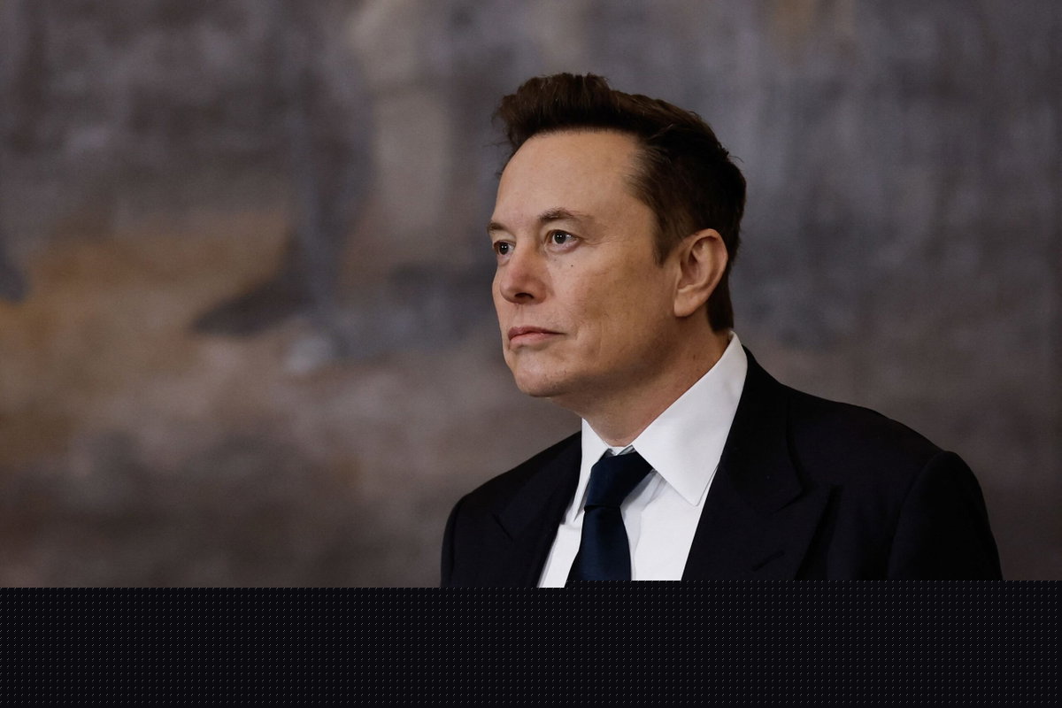 Who is Elon Musk calling a ‘traitor’?