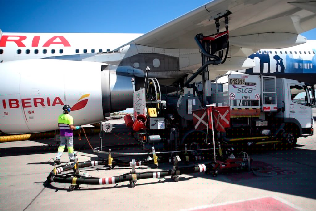 A Dozen Airlines Put a Number on the Fuel Spike. Here’s How Much They Clawed Back