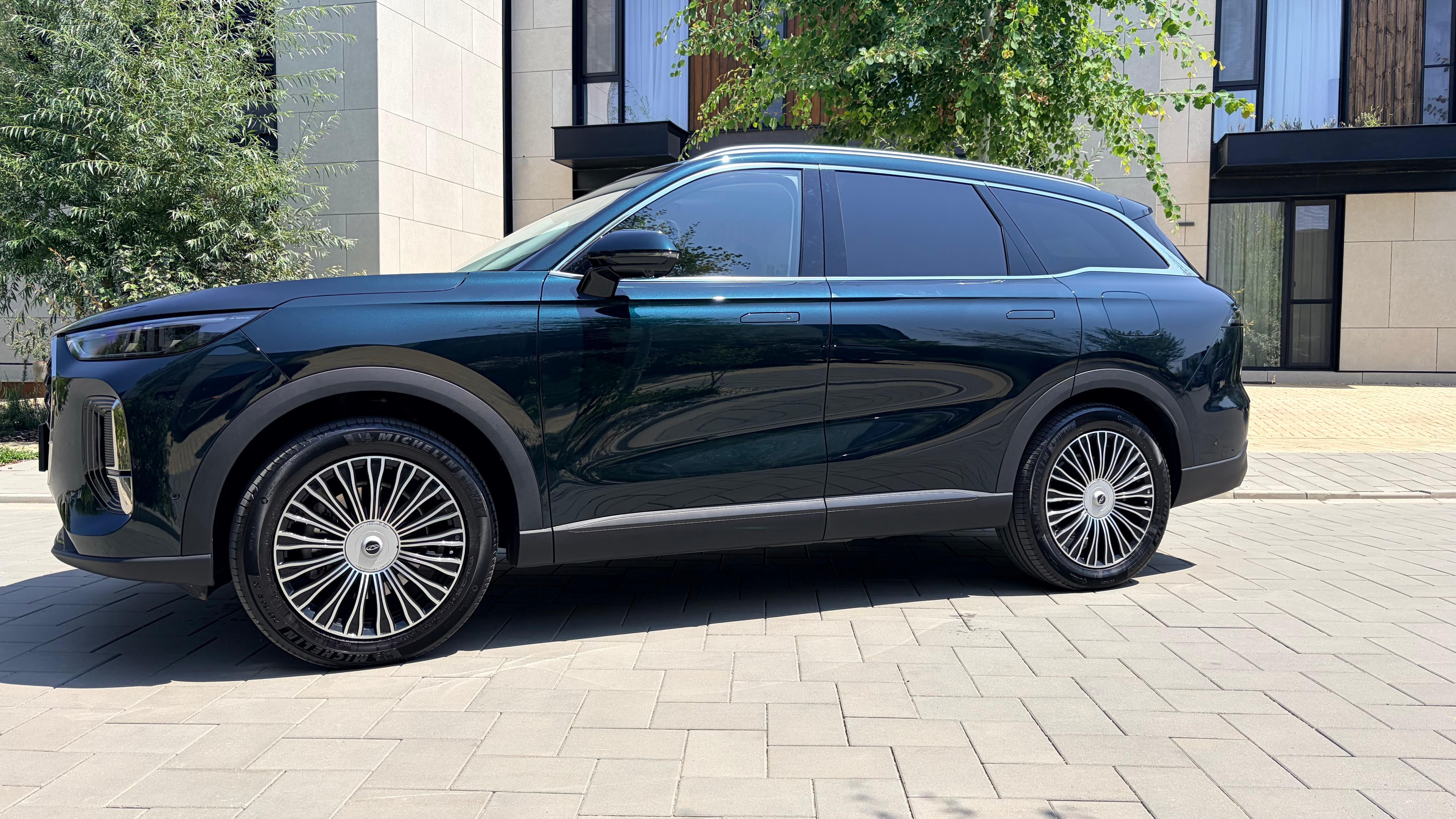 Drive-test ZF. Chery Tiggo 9 CSH – Partea I: au luat chinezii prin surprindere piaţa europeană? Cu ce vine nou pe piaţa locală vârful de gamă Chery