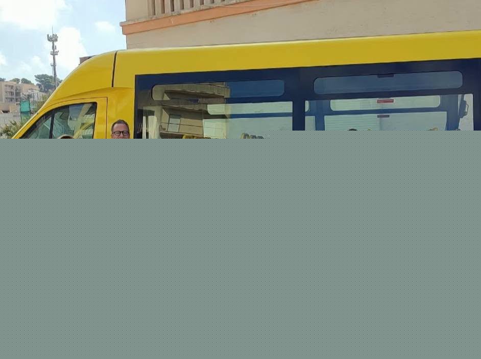 Dai piccoli Comuni. Nuovo scuolabus a Valderice, un’assistente sociale per Misiliscemi