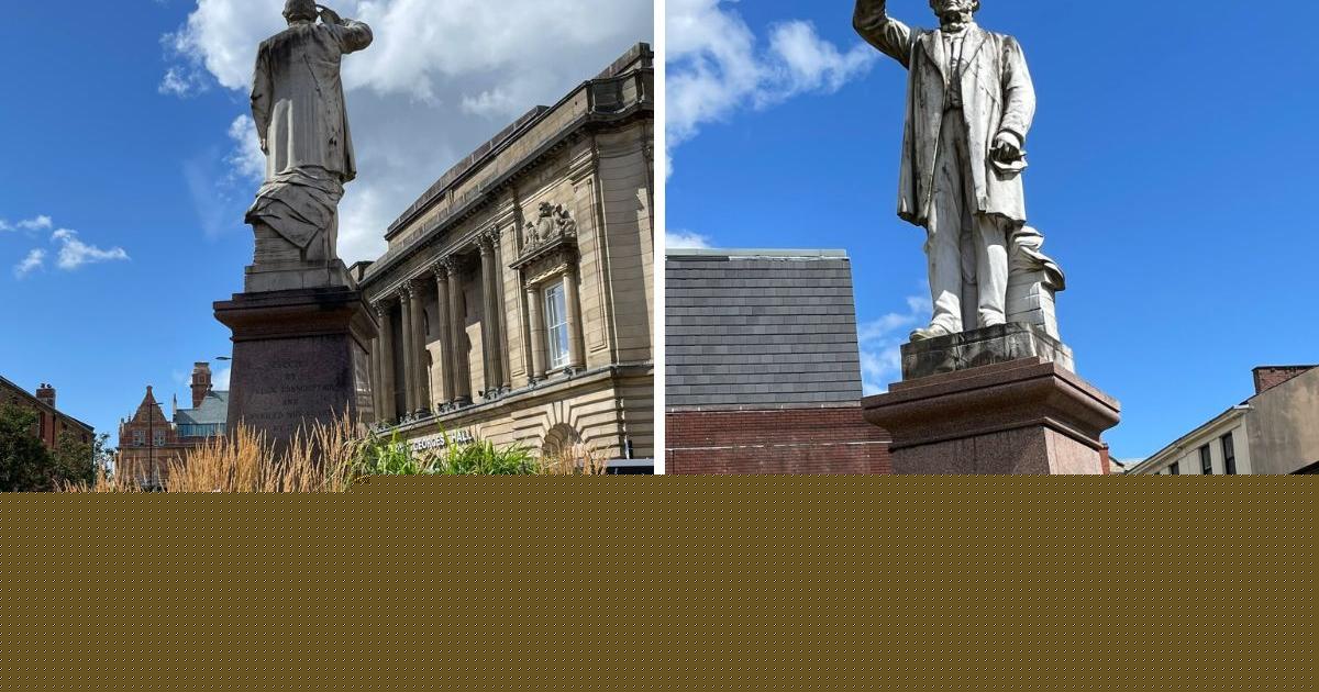 Calls for famous town centre statues to be restored to their former glory