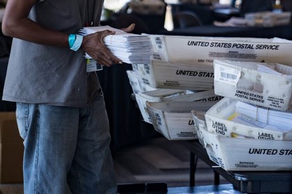 FBI searching elections office in Fulton County, Georgia, in connection to 2020 vote