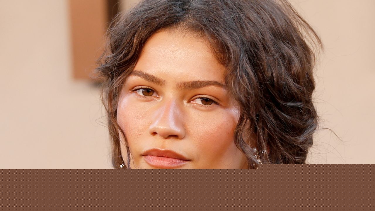 Fresh, Sun-Kissed, and Blurred—Minimalist Makeup Has a New Look