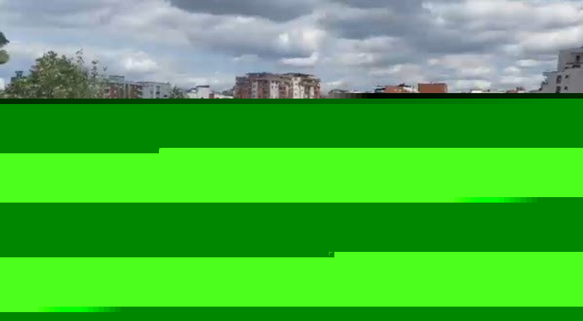 Prishtina rrënon një shtëpie në “Rrugën A”, fqinji kundërshton ndërhyrjen