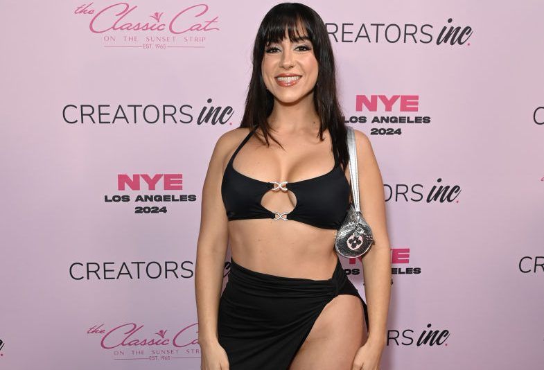 Lena The Plug Hid Wedding Ring While Meeting Drake On Dating Show