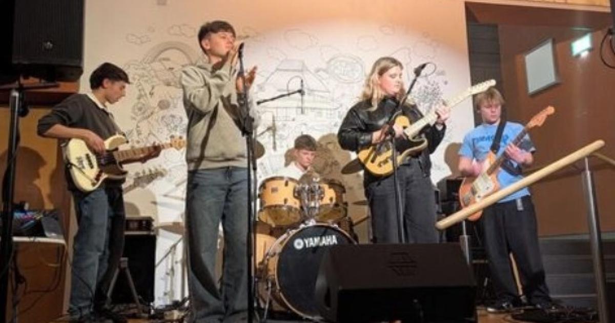 Two-day music course for young people in Wiltshire