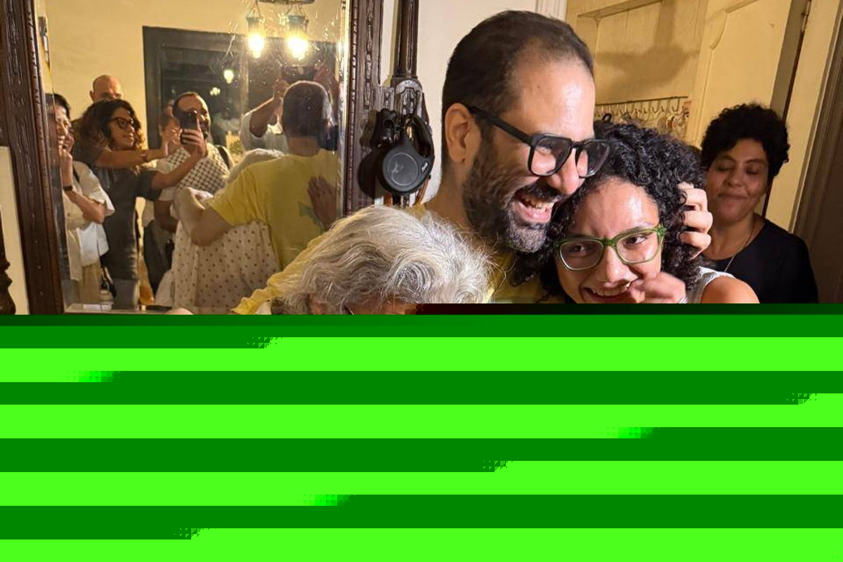 Tears of joy as British activist Alaa Abd el-Fattah released from Egyptian prison
