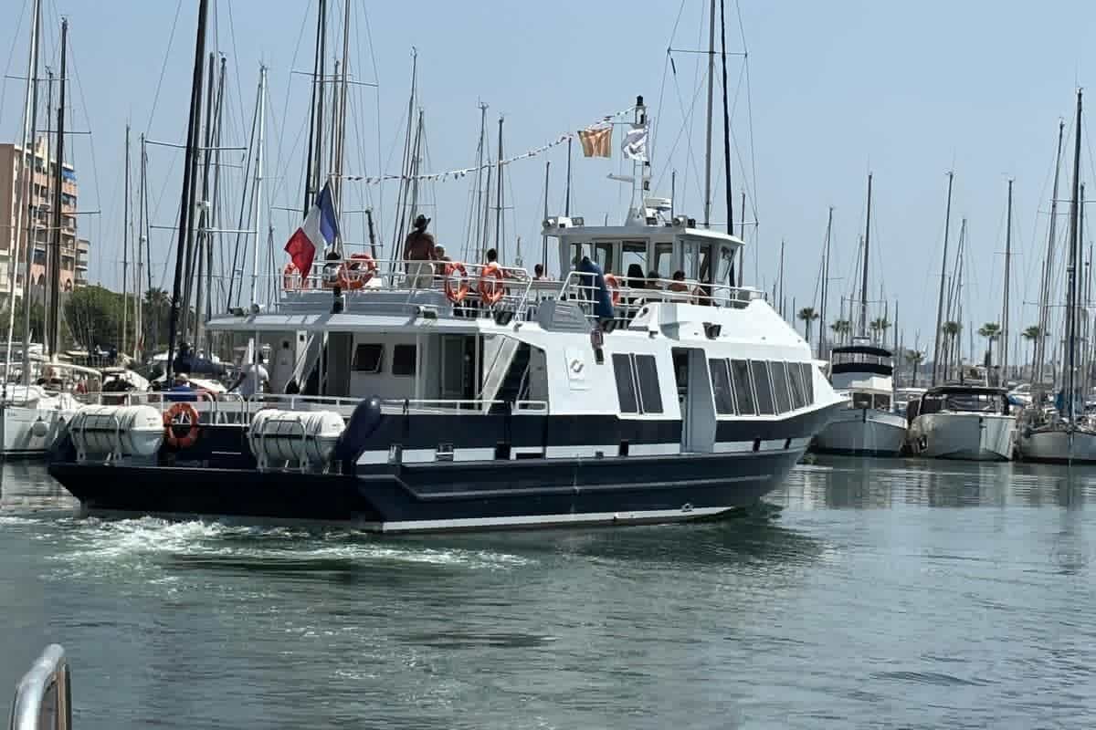 Îles de Lérins, Monaco, Saint-Tropez, feux d’artifice... Et si vous découvriez la Côte d’Azur en bateau au départ de Golfe-Juan ?