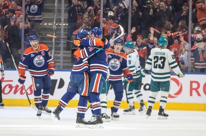 Sharks blow big third period lead, suffer stinging loss to Edmonton Oilers