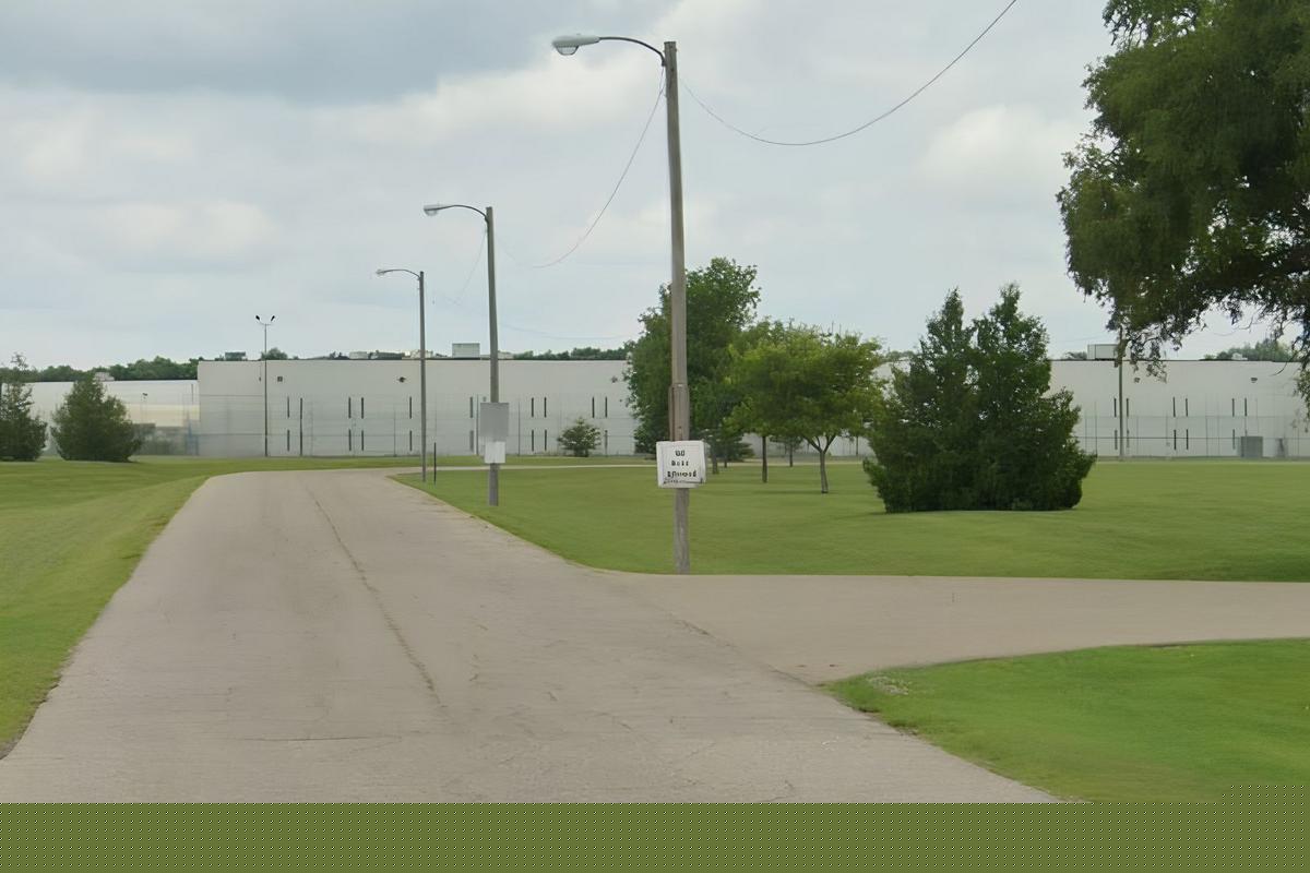 ICE Deal to Reopen Long-Shuttered Minnesota Private Prison
