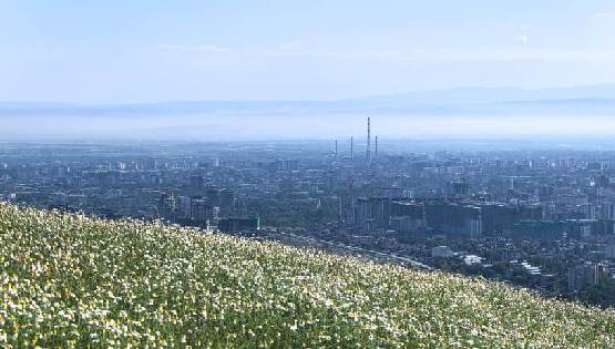 Панорама Бишкека и&nbsp;красная луна Иссык-Куля: фото и&nbsp;видео читателей 24.kg