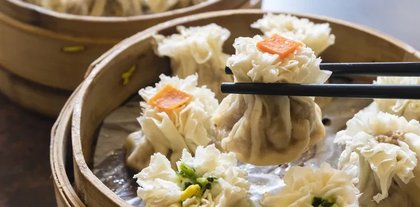 Siomay Ayam: Cita Rasa Legendaris yang Terus Bertahan di Tengah Tren Kuliner