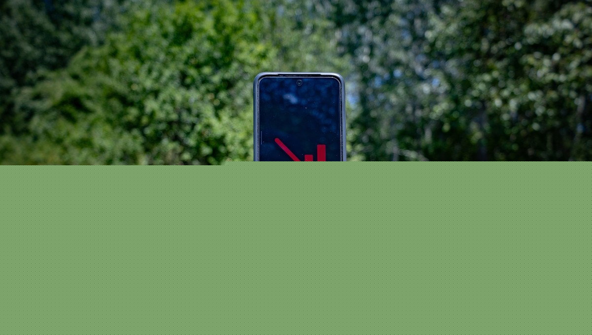 Fed up with dropped calls and dead wifi in Casares? Town hall has a plan to get your money back