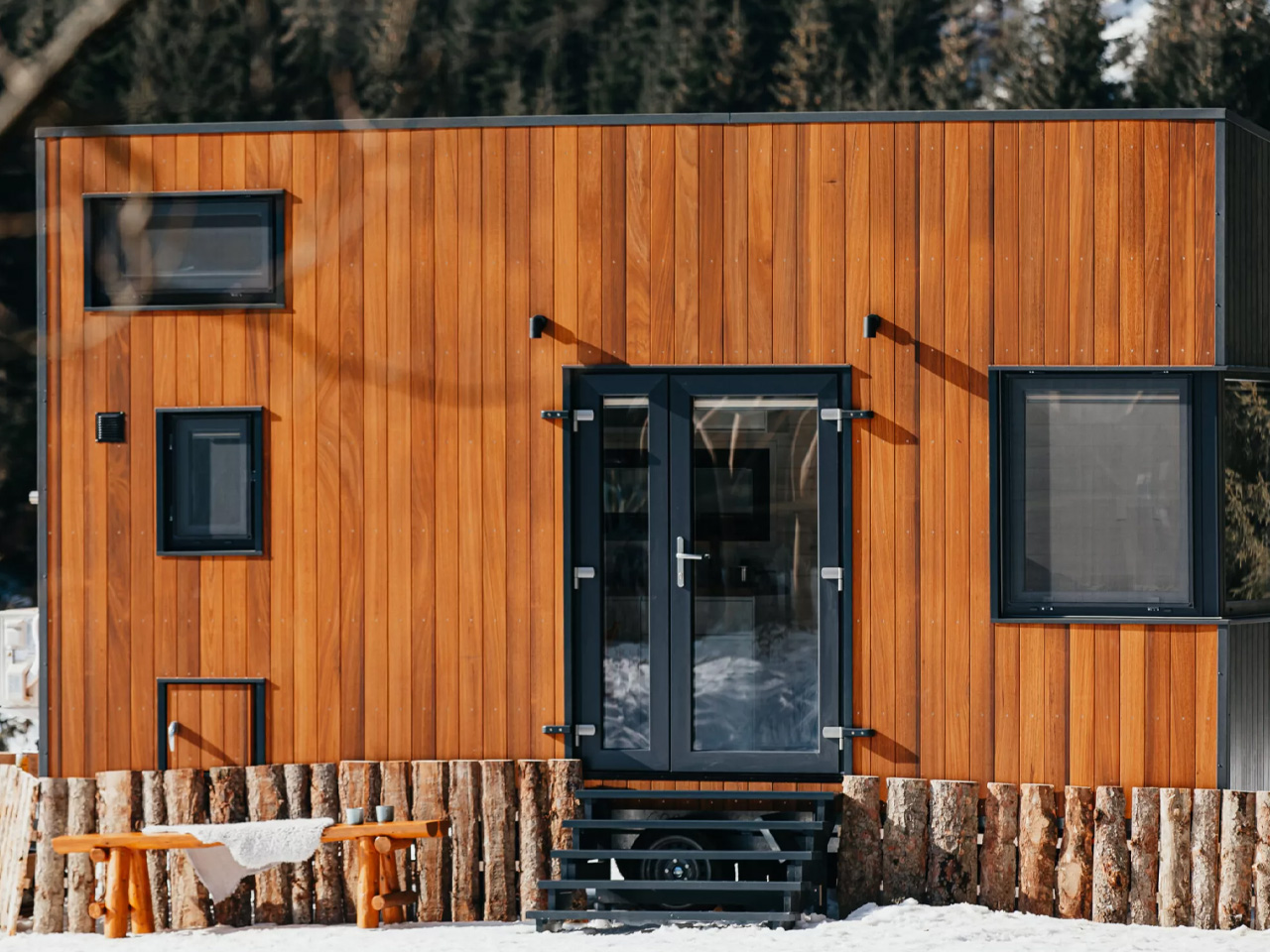 This €43,000 Tiny House Fits Two Bedrooms Into Just 20 Feet