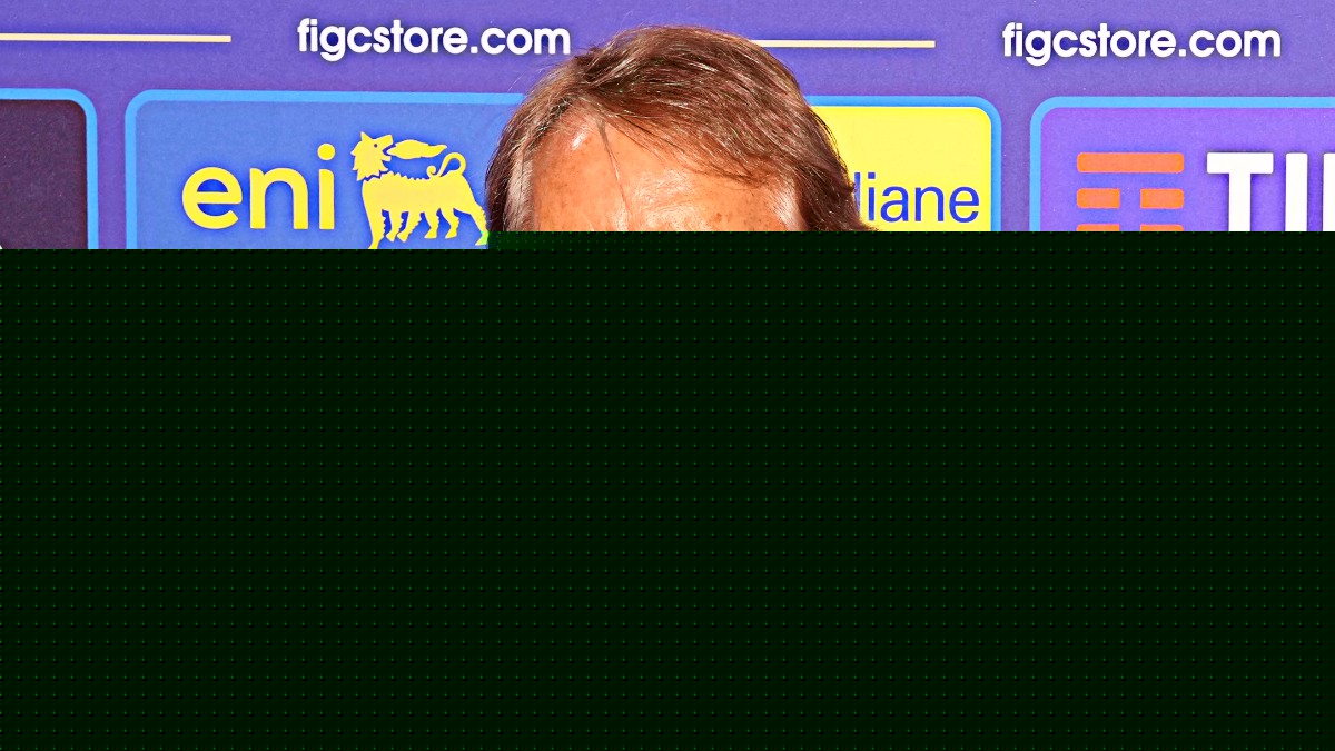 Nazionale, le scuse di Mancini: “È stato come perdere la donna della tua vita“. Poi ammette: “Ci sono giocatori forti, anche giovani”