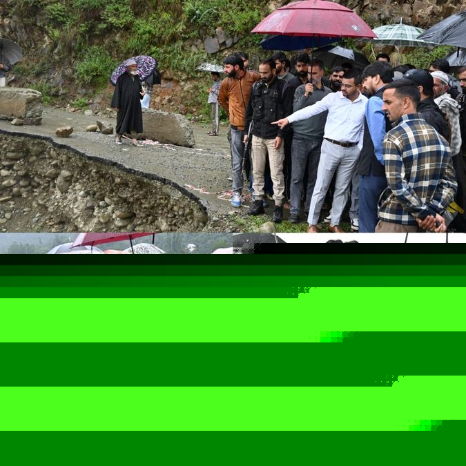 DC Kulgam visits flood-prone areas of Gudder, Laisoo